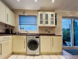 Kitchen- click for photo gallery